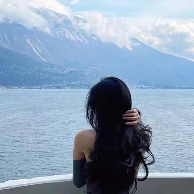 唯美头像背影女生漂亮图片
