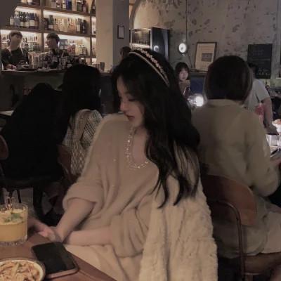 高清气质出众的女头，时尚和美结合