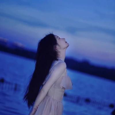 ins清新治愈超纯欲风女生头像