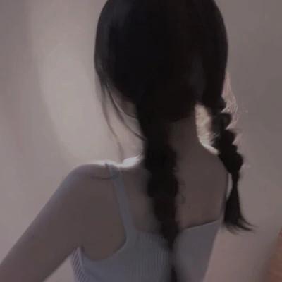 ins清新治愈超纯欲风女生头像