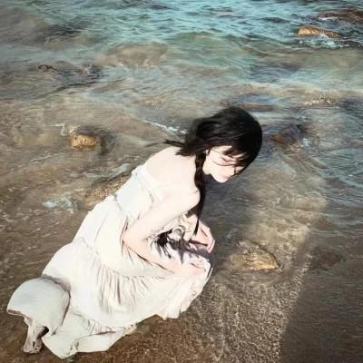 唯美头像背影女生漂亮图片