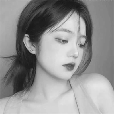 高清好看的黑白女生头像