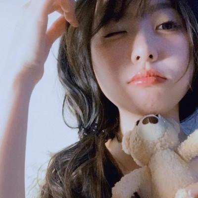 ins清新治愈超纯欲风女生头像
