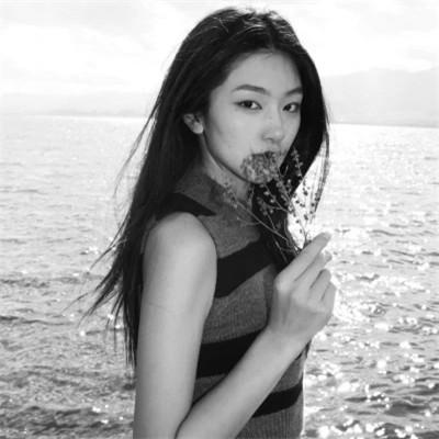 精选女生头像ins高级质感黑白