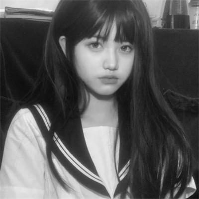高清好看的黑白女生头像