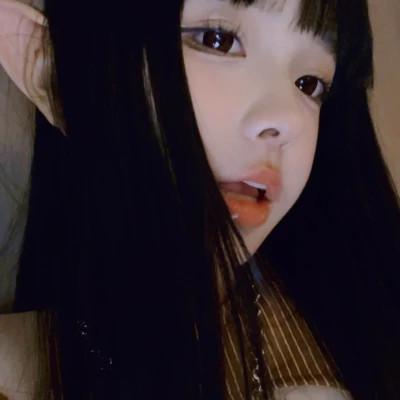 ins清新治愈超纯欲风女生头像