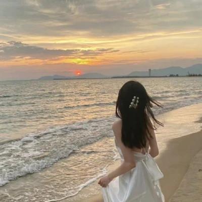 唯美头像背影女生漂亮图片