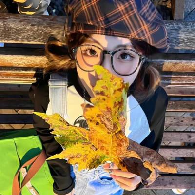 女生用自己头像做微信头像