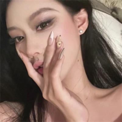 优质精选的高清女生头像46张