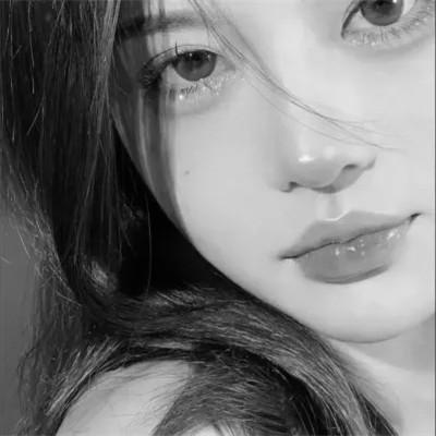 黑白系女生头像霸气真人