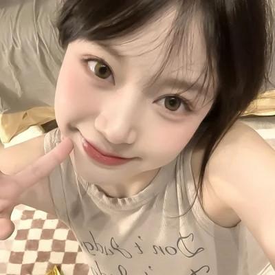 女生用自己头像做微信头像