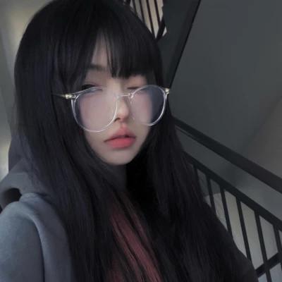ins高清女头