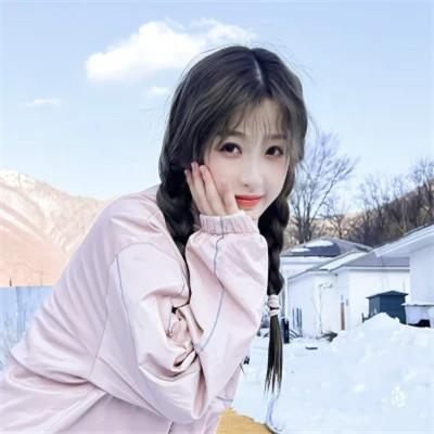 冬季下雪天氛围感女生头像