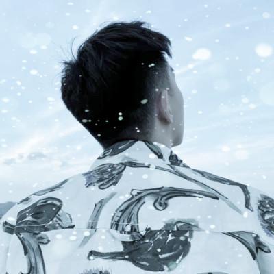 下雪头像男 高清好看的帅气雪景头像男