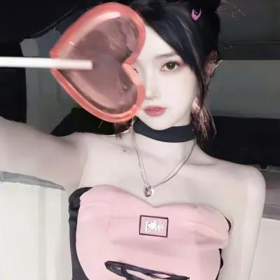女生用自己头像做微信头像