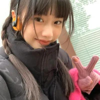 女生用自己头像做微信头像