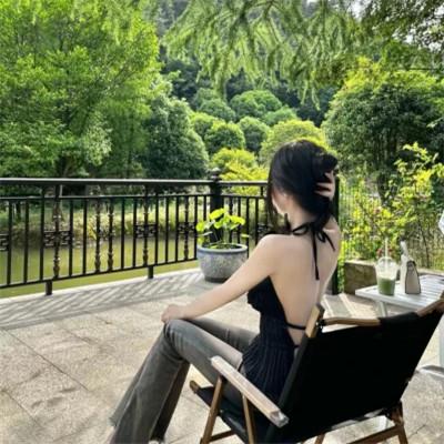qq头像自由的女生高清图片