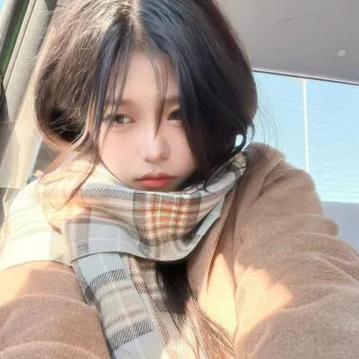 女生用自己头像做微信头像