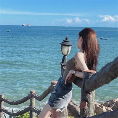 qq头像自由的女生高清图片