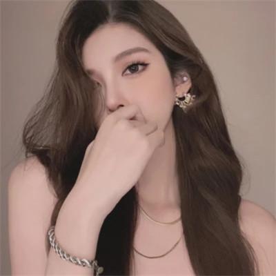 优质精选的高清女生头像46张