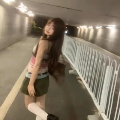 女生用自己头像做微信头像