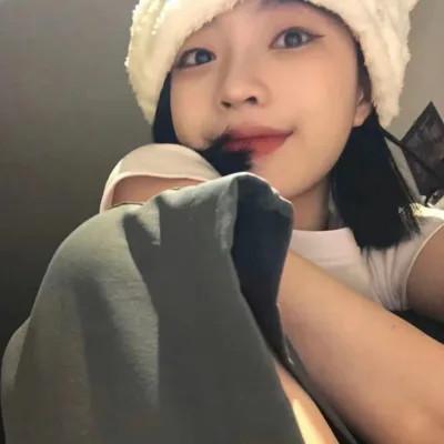 女生用自己头像做微信头像