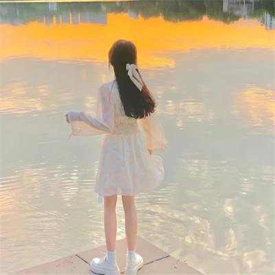 仙气女生头像高级氛围背影