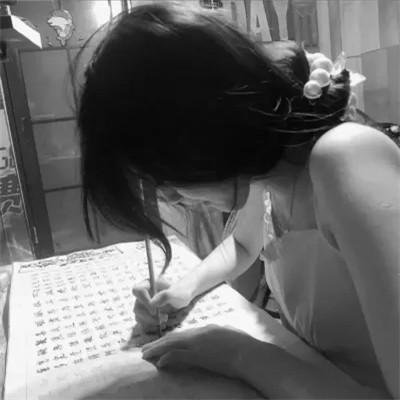 黑白系女生头像霸气真人