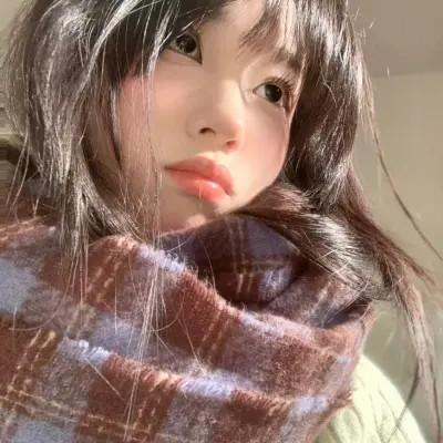 女生用自己头像做微信头像