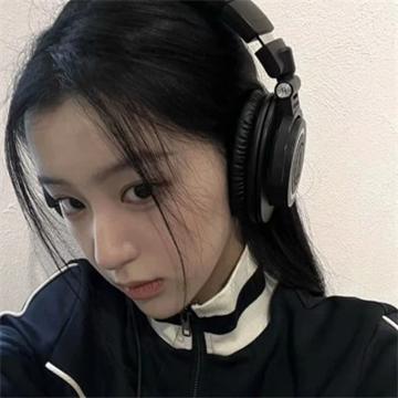 qq头像自由的女生高清图片