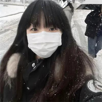 女生用自己头像做微信头像
