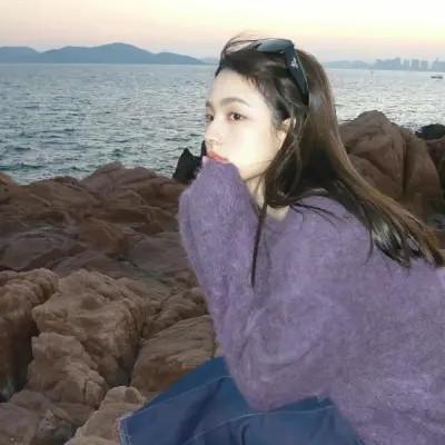 女生用自己头像做微信头像