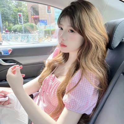 女生用自己头像做微信头像