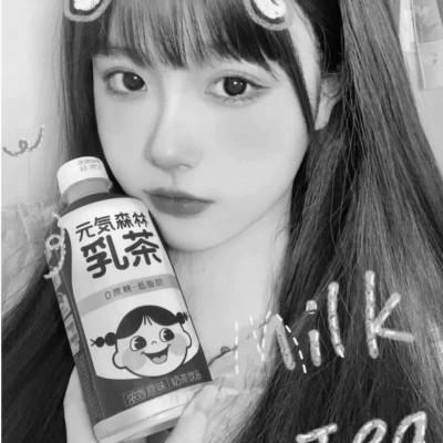 黑白系女生头像霸气真人