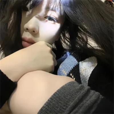 女生用自己头像做微信头像