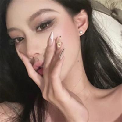 优质精选的高清女生头像46张