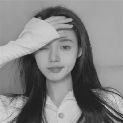 黑白系女生头像霸气真人
