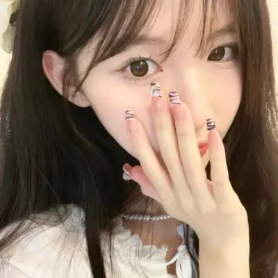 女生用自己头像做微信头像