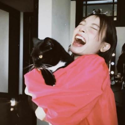 胶片风格女生头像小众