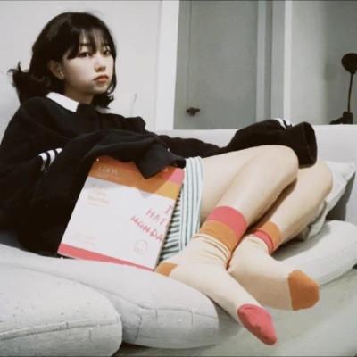 胶片风格女生头像小众