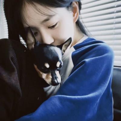 胶片风格女生头像小众