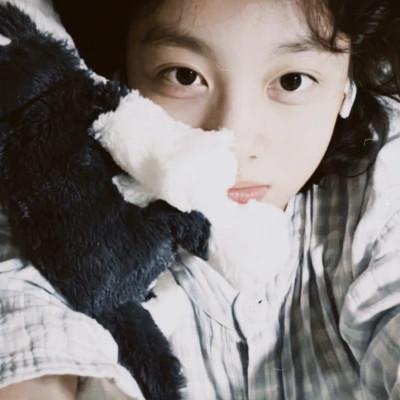 胶片风格女生头像小众