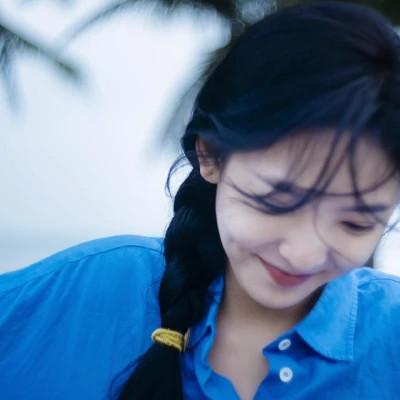 森系文艺女生头像高清