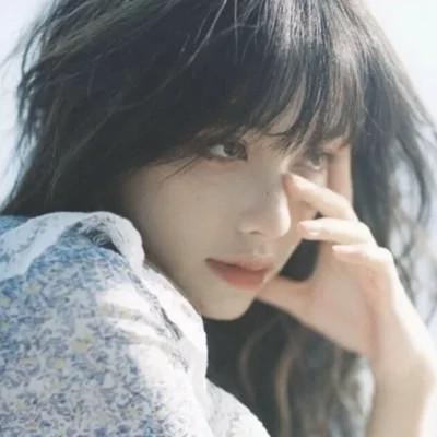 森系文艺女生头像高清