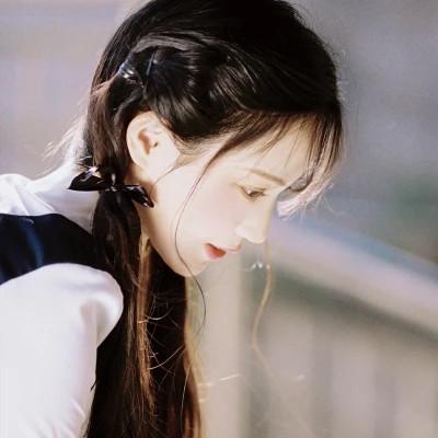 森系文艺女生头像高清