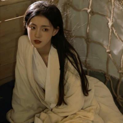 高级氛围感的微信女生头像图片
