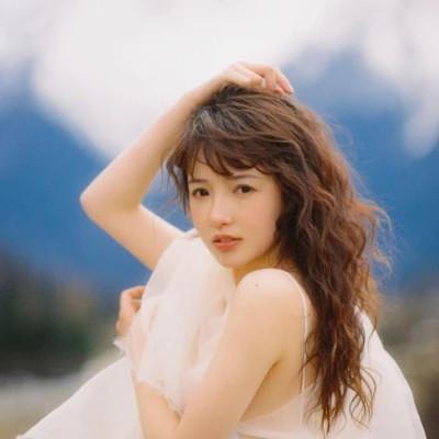 森系文艺女生头像高清