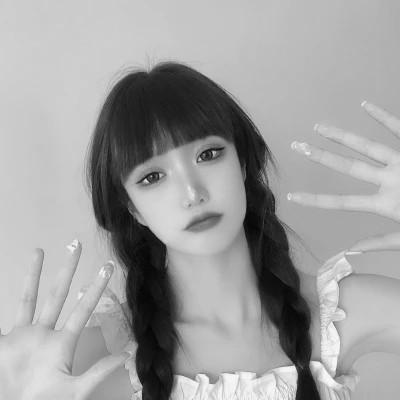 闺蜜头像四人真人女黑白
