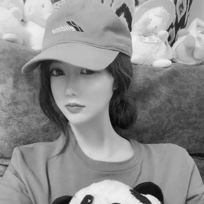 闺蜜头像四人真人女黑白