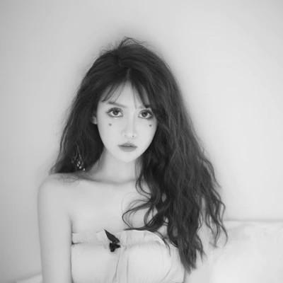 闺蜜头像四人真人女黑白